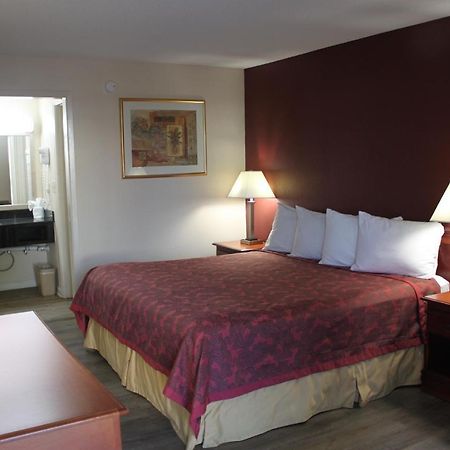 Travel Inn Of Buford Zewnętrze zdjęcie