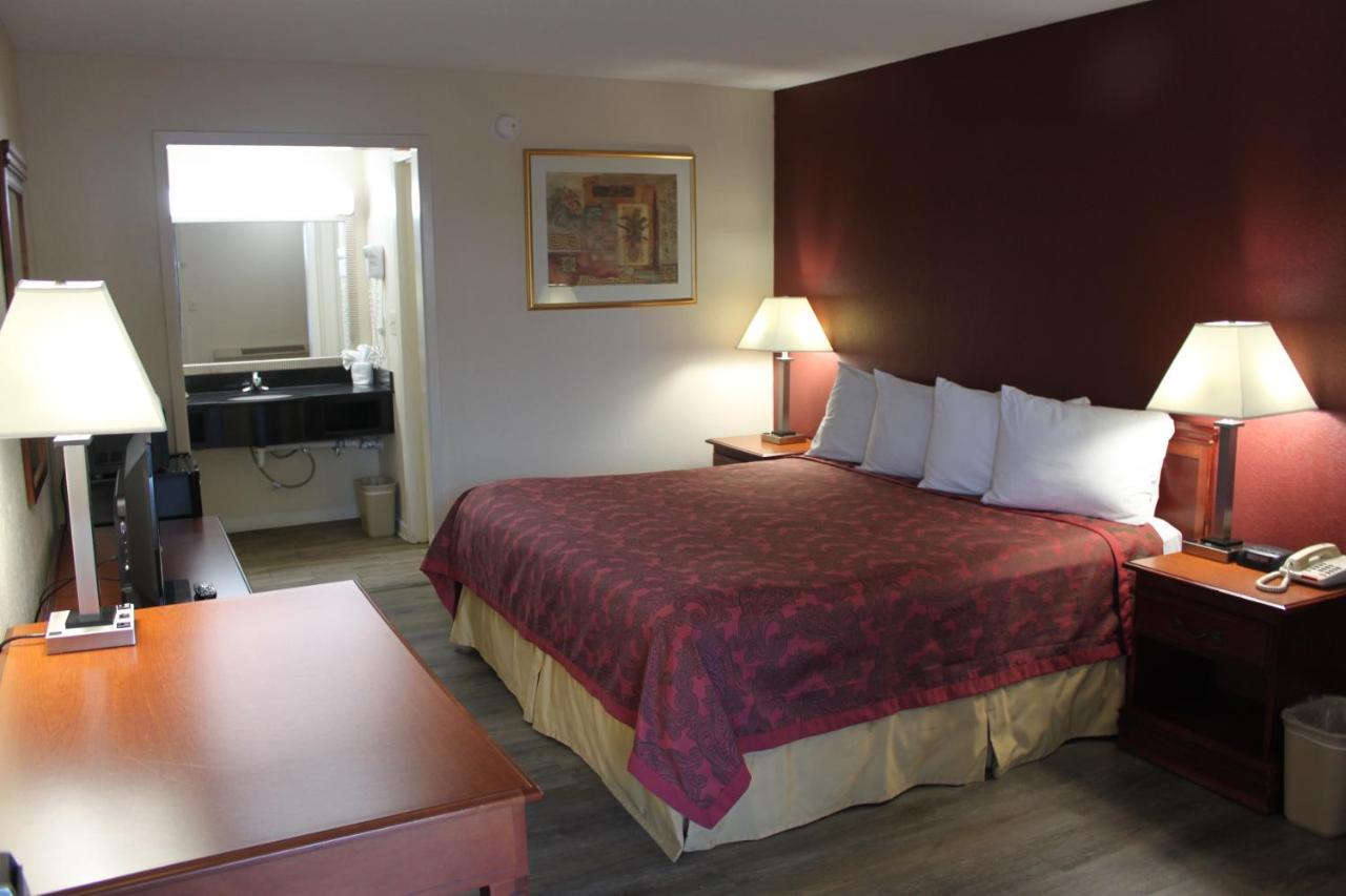 Travel Inn Of Buford Zewnętrze zdjęcie